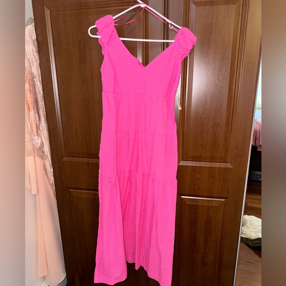 Old Navy Fit & Flare Tiered Seersucker All-Day Maxi Dress